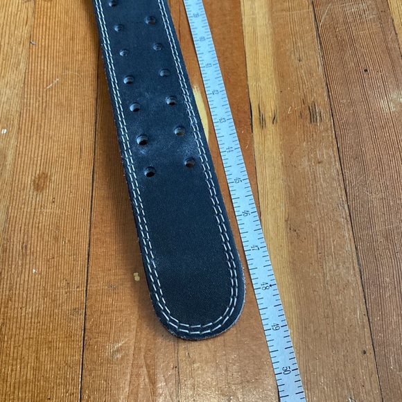 Men’s WSF black leather weightlifting belt - Picture 5 of 6